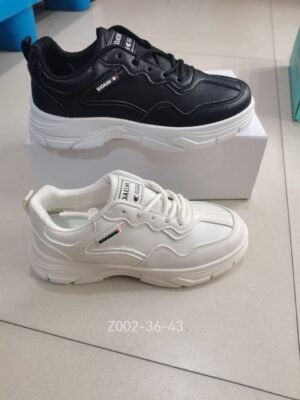 WALKING SHOES